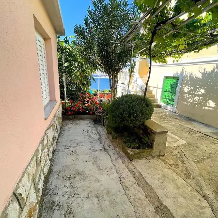 In 42266 Jadranovo