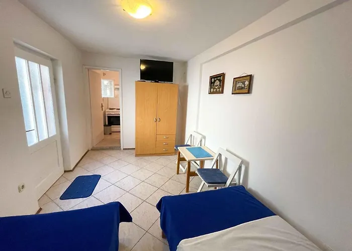 In 42266 Jadranovo
